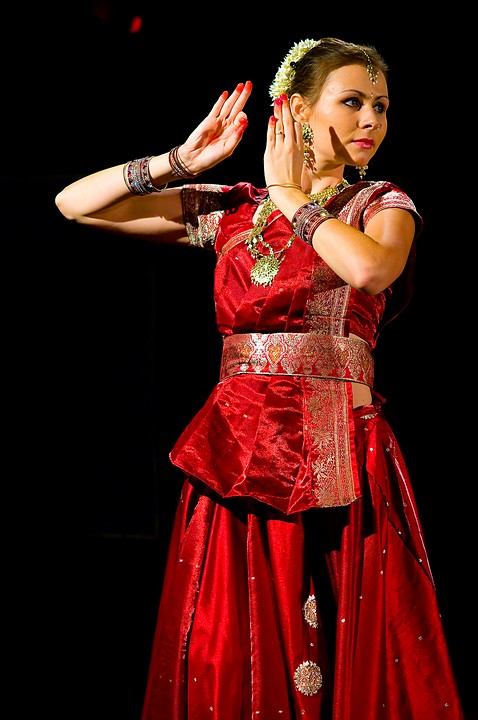 Magdalena Inglot, taniec Kathak (Nrtya Maalaa - Girlanda tańców)